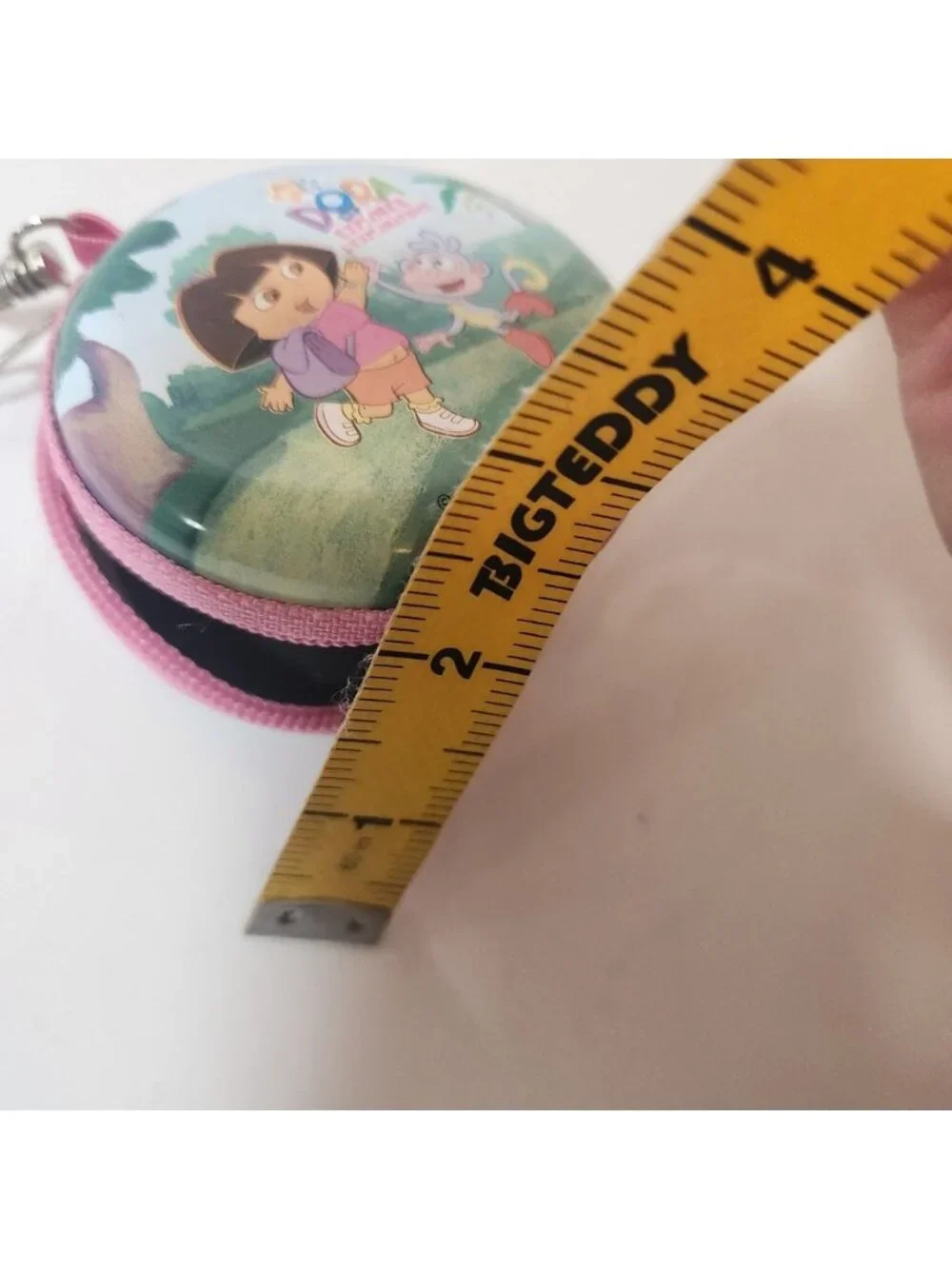 Vintage 2006 Dora the Explorer Boots Coin Purse Keychain Small Round Zip Case